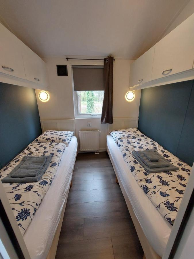 Modern En Chic Chalet Tot 4 Personen Op De Veluwe Recreatiepark De Oude Driest Putten Eksteriør bilde