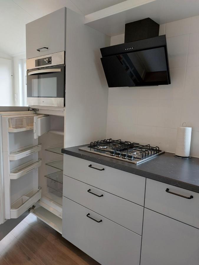 Modern En Chic Chalet Tot 4 Personen Op De Veluwe Recreatiepark De Oude Driest Putten Eksteriør bilde